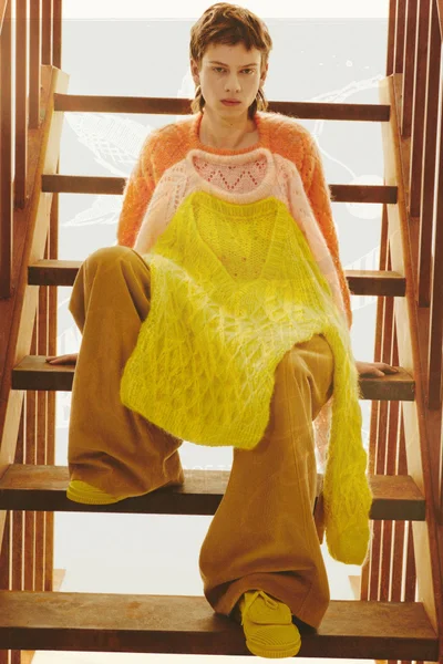 Look 3